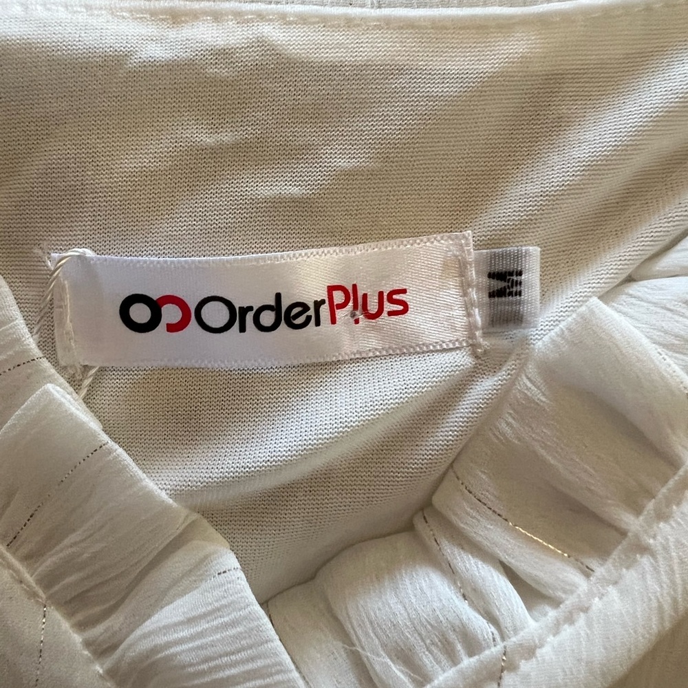 NWT womans beautiful white top - Picture 6 of 12